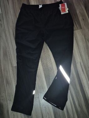 NWT Womens(i Believe) Runnung Room Reflective Athletic Zip-Hem Pants..size Xl